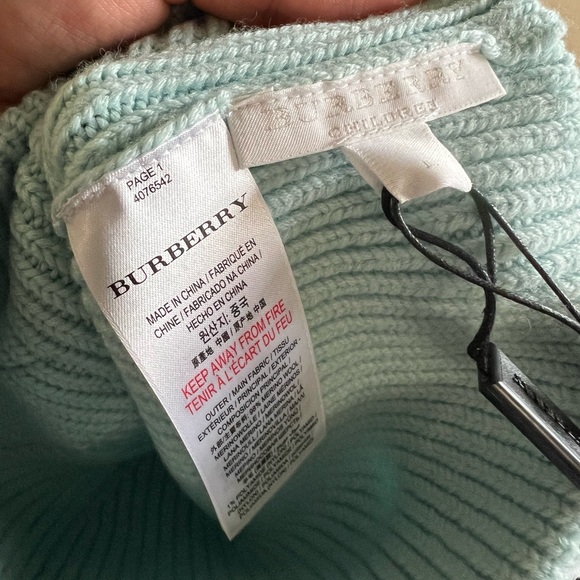 Burberry hat / NWT size L authentic - Picture 3 of 4